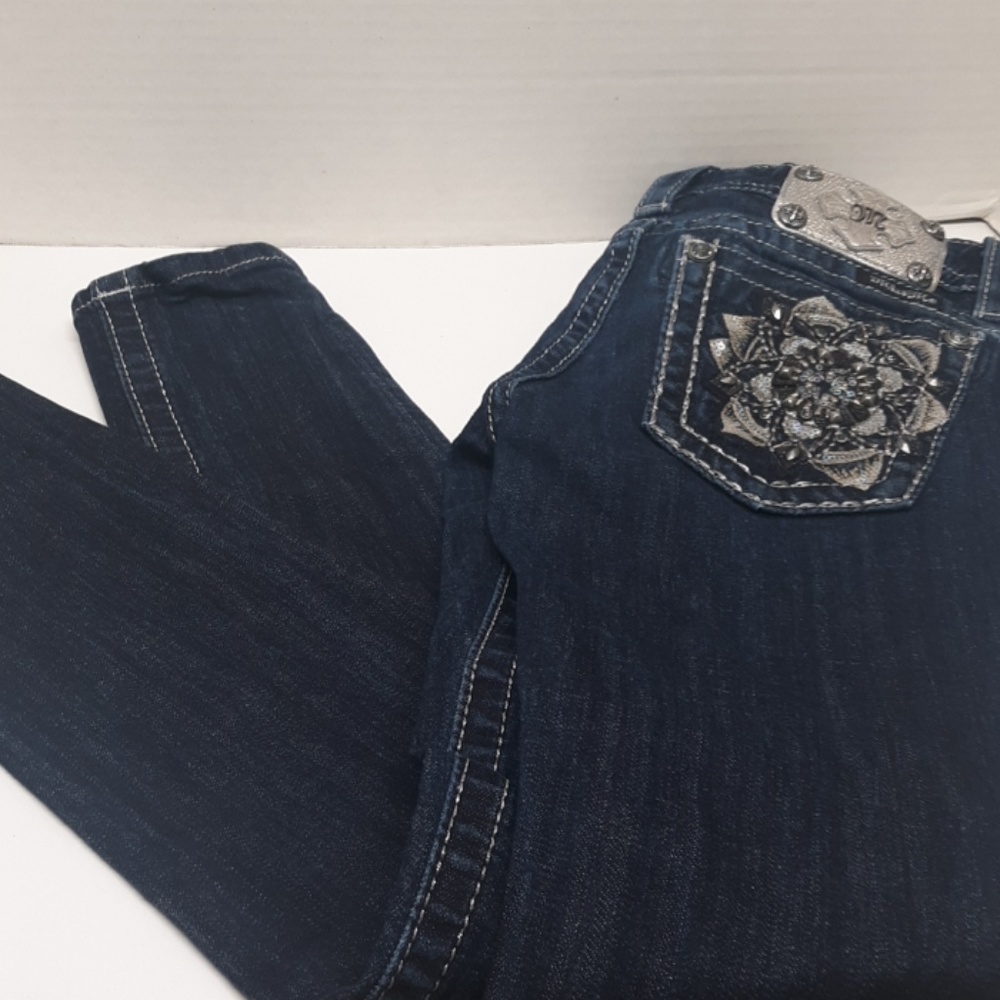 Miss me signature skinny size 26